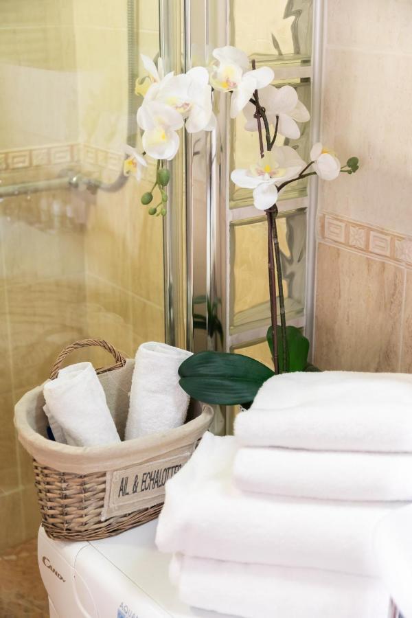 Monti Romantic Sunshine Maisonette Екстериор снимка